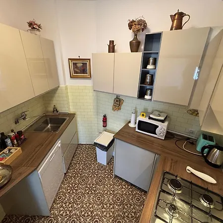 Roberta's House, A Few Steps From The Bellano